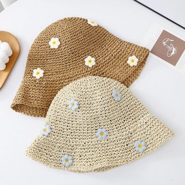 Busnos Straw Bucket Sun Hats for Women Cute Straw Visor Hats for Women Summer Flower Crochet Beach Bucket Hat Wide Brim Sun Hat Beige Packable Gifts Travel