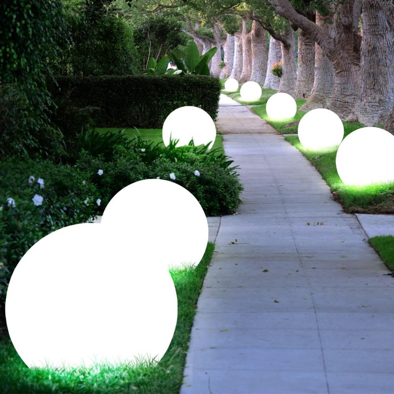 Globo IP44 LED White Solar Ball Lamp