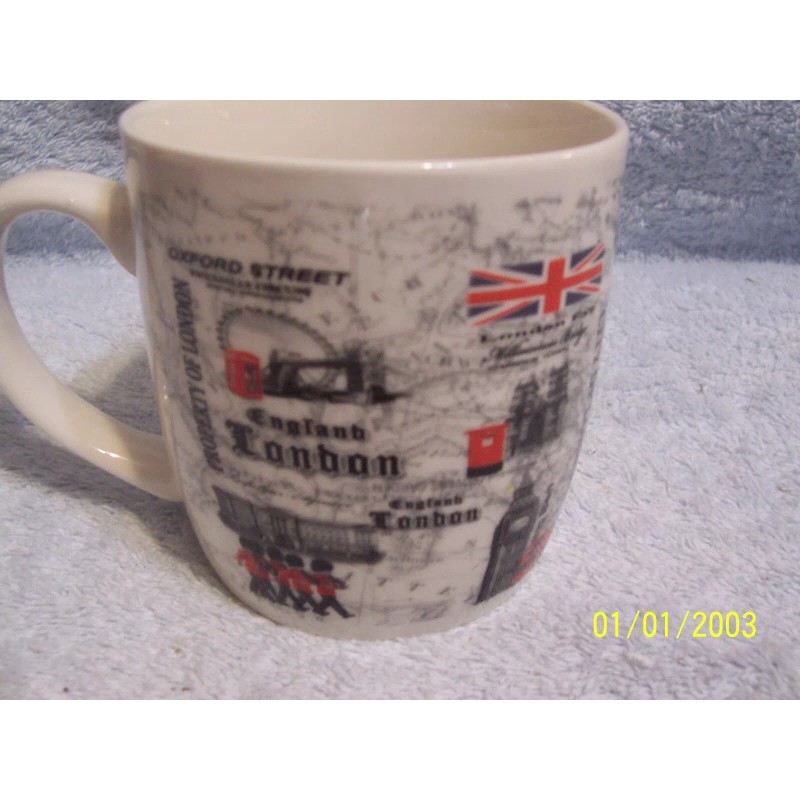 London, England 10 Oz. Mug, Tea Bag Holder & Spoon