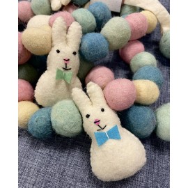 NEW 6 FOOT EASTER BUNNIES AND PASTEL WOOL FELT BALLS GARLAND