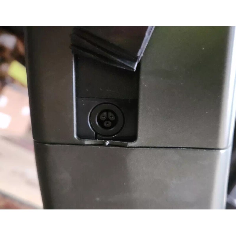 Coming data PWT43027 - 54.6V 3A MAX 3-pin Li-Ion Charger