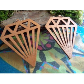 Giant diamonds made of wood – very large punched wooden discs. Lightweight tribal ethnic earrings, silver and brown