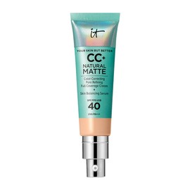 It Cosmetics CC+ Natural Matte - CC Cream Base de Maquillaje 7 en 1 con Protector Solar FPS 40 Cobertura Completa para Piel Grasa, Acabado Mate, Control de Brillo, 32 ml, Light