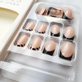 Heart French Tip Fake Nail Valentines Short Press on Nails Black French Nail Tip Glossy Nude Pink Acrylic Nails Simply Square Artificial Glue on Nails Hollow Heart Line Designs False Nails for Women