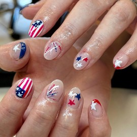 24Pcs 4th of July Press on Nails Short Almond Independence Day Fake Nails with American Flag Design Red Blue Fireworks Glue on False Nail Star Artificial Red Blue French Tip Stick on Nail for Women