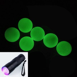 Aolowewin 6 pelotas de golf luminosas con linterna UV (12 LEDs) para golf nocturno, pelotas de golf fluorescentes, pelotas de golf de práctica nocturna, recarga con luz solar o linterna (7)