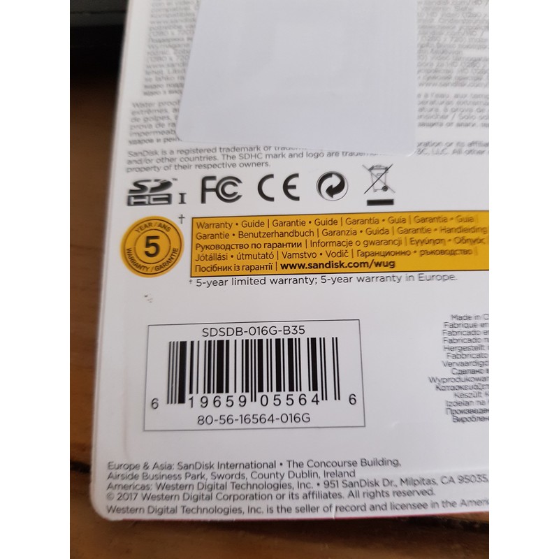 SanDisk 16GB Class 4 SDHC Flash Memory Card - Retail