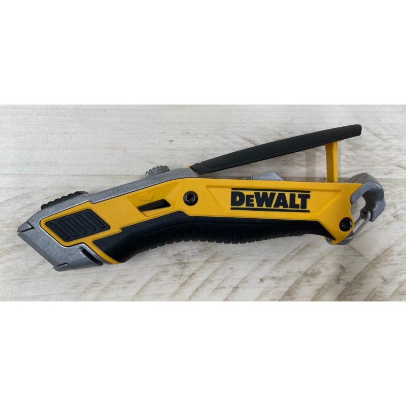 DeWalt DWHT10295 Retractable Utility Knife + 55 carbide blades