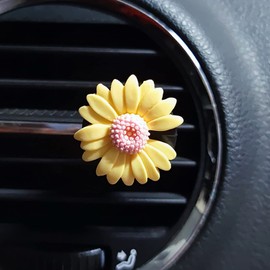 2 Pieces Daisy Flower Air Vent Clip Cute Car Air Freshener Clip Boho Car Air Outlet Decorations Charm Car Inter Decor Accessories for Girls Women