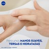 NIVEA Crema Para Manos Piel Seca con Aceite de Almendras,