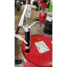 Lincoln G401 Guardian Lever-Action Barrel Transfer Pump fits 16 to 55 Gallon Drums, 2" Bung and Bushing, 10oz. Per Stroke, Corrosive-resistant Finish, Curved Metal Spout with Garden Hose Threads