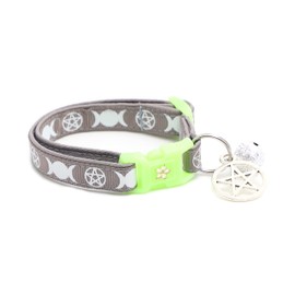 Wicca Cat Collar with Occult Charm & Bell | Witch’s Familiar Cat Collar | Witch Kitten Collar Charms | Glow in The Dark | Safety Breakaway Collar (Small(10lbs & Less), Silver)