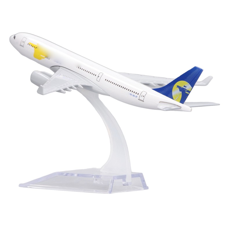 Alloy 767 Airplane Model Alloy Simulated Exquisite Airliner Model Toy