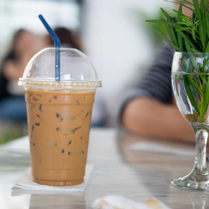 AIOS 50 x Smoothie Cups with Dome Lids Made from