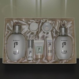 Half Club/Celler Hub / 하프클럽/셀러허브_여성트랜드패션더 오브 후 공진향 설 미.백 2종 세트