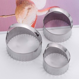 BESTonZON Set of 3 Stainless Steel Cookie Cutters Round Ribbed Edge DIY Cookie Cutters Baking Moulds with Handle for Muffins Crumpets Donuts Scones