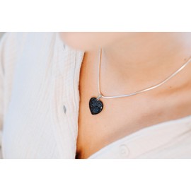 Lebensquelle Plus Heart Pendant Blue Stone Gemstone Pendant 2 x 2 cm Heart with Eyelet