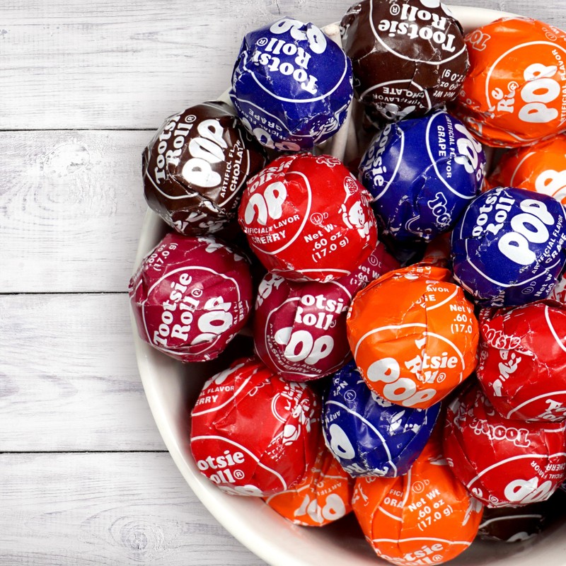 Tootsie Roll Pops with Chocolate Tootsie Roll Center, 2lb Bulk