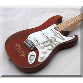 Stevie Ray Vaughan Miniature Mini Guitar Fender Lenny