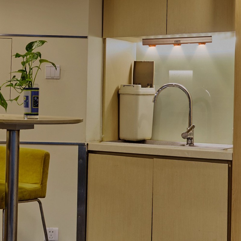 LUXSWAY LED Motion Sensor Light, Under Cabinet Light Battery Operated,