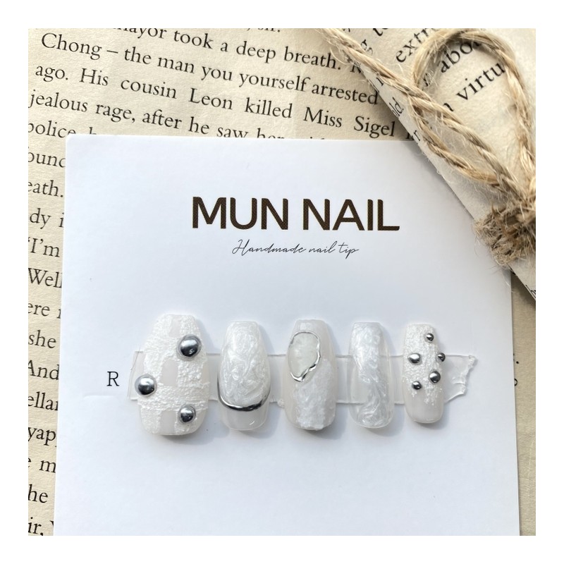 Milk Bingsu Nail Tips - Mediaval / 우유빙수 네일팁 -
