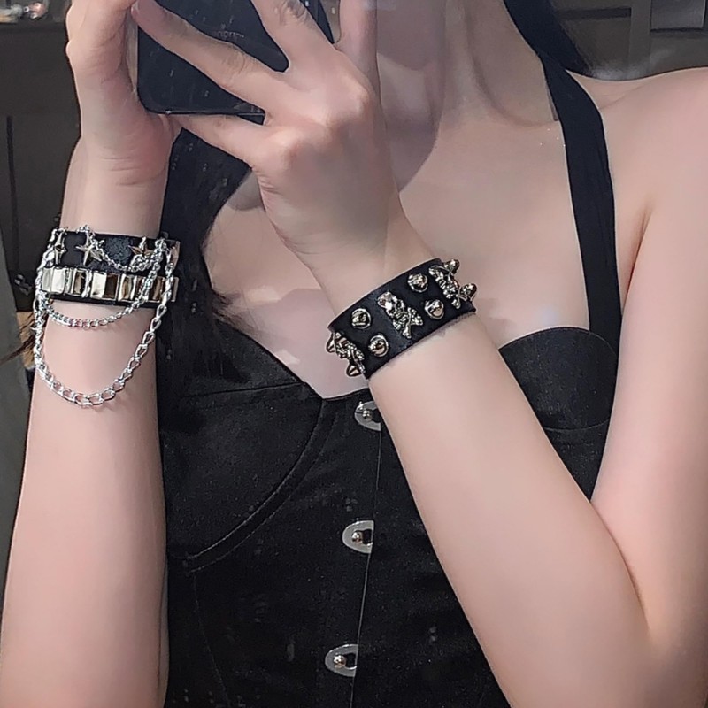 UINSUE Leather Bracelet Combo Metal Star & Spike Inlay Grunge