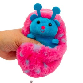 Giochi Preziosi Curlimals Bugs-Light The Ladybird has a soft colourful fur and is 17 cm high with over 45 sounds and reactions, for children aged 3 and up