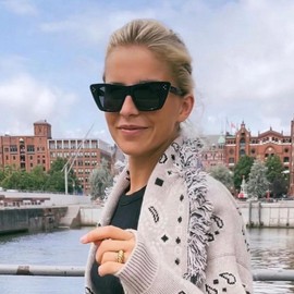 GIFIORE Vintage Square Cat Eye Sunglasses Womens Chic Retro Trendy Sunnies UV400 Protection (Black)