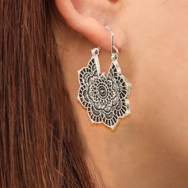 TseenYi Boho Gypsy Mandala Flower Earrings Vintage Dangle Earrings Retro Metal Hollow Mandala Earrings Silver Mandala Drop Hoop Earrings Flower Dangle Earrings Jewellery for Women and Girls