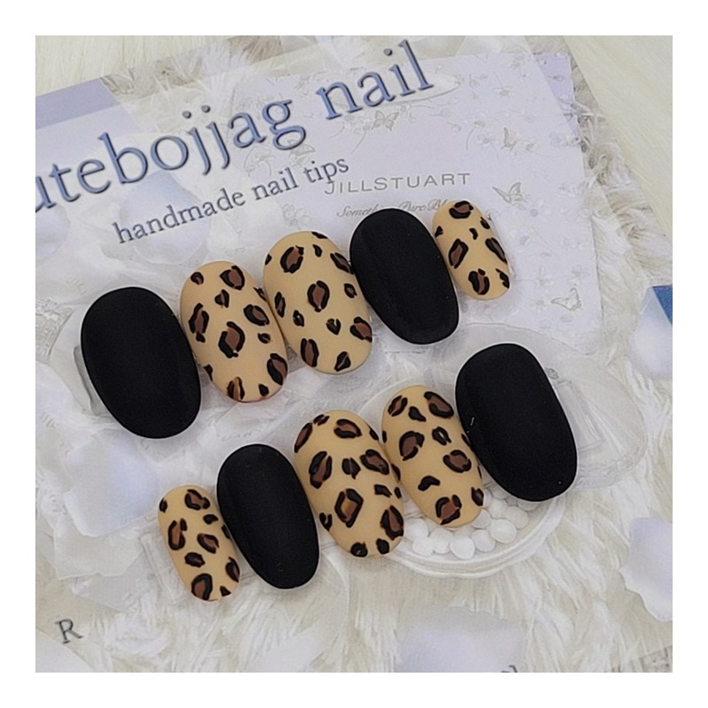 Black Leopard Matte Handmade Nail Tips - Oval / 블랙