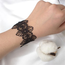 TseenYi Black Lace Bracelet Bangle Gothic Flower Lace Bracelet Short Lace Floral Bracelet Vintage Hollow Lace Wide Bracelet Cosplay Party Jewelry for Women and Girls