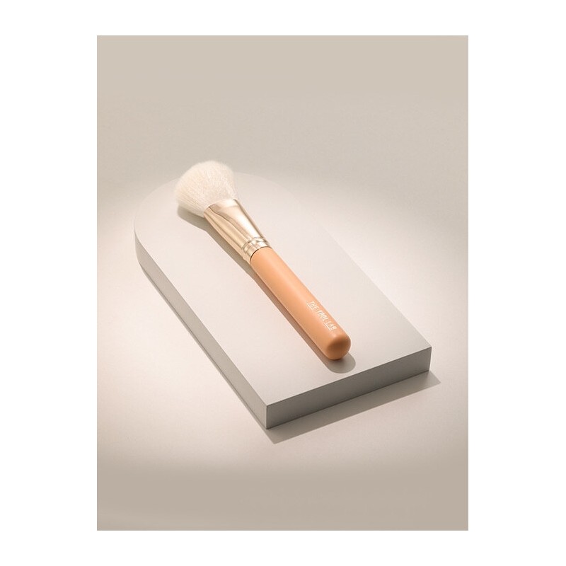[Smooth V-line] The Tool Lab 155 Angle Blusher & Shading