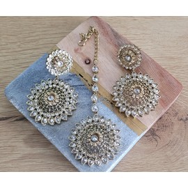 Boutique De Luxe, Zebar Antique Gold Tikka Set, Indian Jewelry Maang Tikka Set with Clear Stones, Indian Earrings for Women, Bollywood Jewelry for Women, Party Fashion Wear for Weddings and Parties