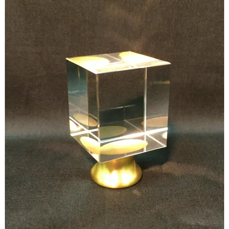 LITE ACCENTS Lamp Finial-Optic Crystal CUBE With Satin Brass Base