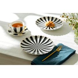 Grace's Teaware Grace Teaware 8.5" Black and White Scallop Fine Porcelain Dessert Plate