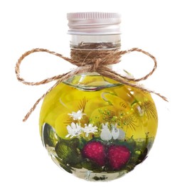 Lulu's Lulu's - 2631 Garden Land with Rabbit and Strawberry Rabbit, Year of the Rabbit Gift, Preserved Flower, Artificial Flower, Interior Bottle, Size (W x D x H): 2.8 x 1.8 x 3.7 inches (7 x 4.5 x