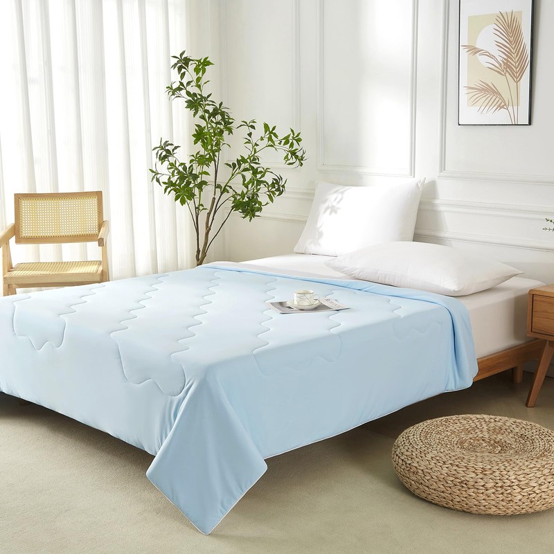 Cooling Comforter King, Q-Max 0.45 Lightweight Breathable Cooling Blanket