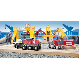 BRIO World Cargo Railway Deluxe - Wooden Track Train Set - Battery-Powered Engine, 3 Cranes, Bridge, Truck - Kids Ages 3+ - Compatible with All BRIO Sets - FSC Certified Wood - 54-Pieces