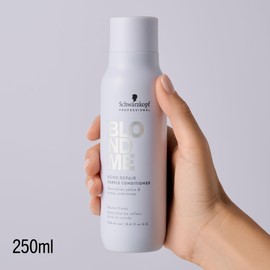 Schwarzkopf Professional BLONDME Bond Repair Purple Conditioner Hair Conditioner Neutralizing Yellow Undertones For Colored Lighthened Bleached Hair Deeply Nourishing And Detangling 250 ml