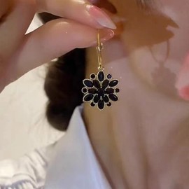 W WEILIRIAN Boho Black Flower Earrings Crystal Flower Drop Earrings for Girls Rhinestone Flower Hoop Earrings Flower Hoop Dangle Earrings Jewelry for Women Gifts