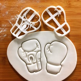 Set of 2 Boxing Glove Cookie Cutters, 2 Pieces - Bakerlogy