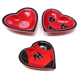 Global Crafts Small Soapstone Heart Bowls with Designs, Red, Set of 3 (KSAHBS-R-S3)