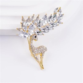 Deer Rhinestone Pin Christmas Reindeer Crystal Pins Platinum Plated Deer Brooch Clothing Accessories for Women Animal Jewellery Brooch, Metal