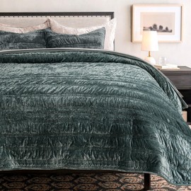 EVERGRACE Luxury Ruched Velvet Quilt Queen Size, Ultra Soft Bedspread Coverlet Set, Lightweight Velvet Comforter, Quilted Bedding Cover with 2 Matching Shams for All Season, Dark Green