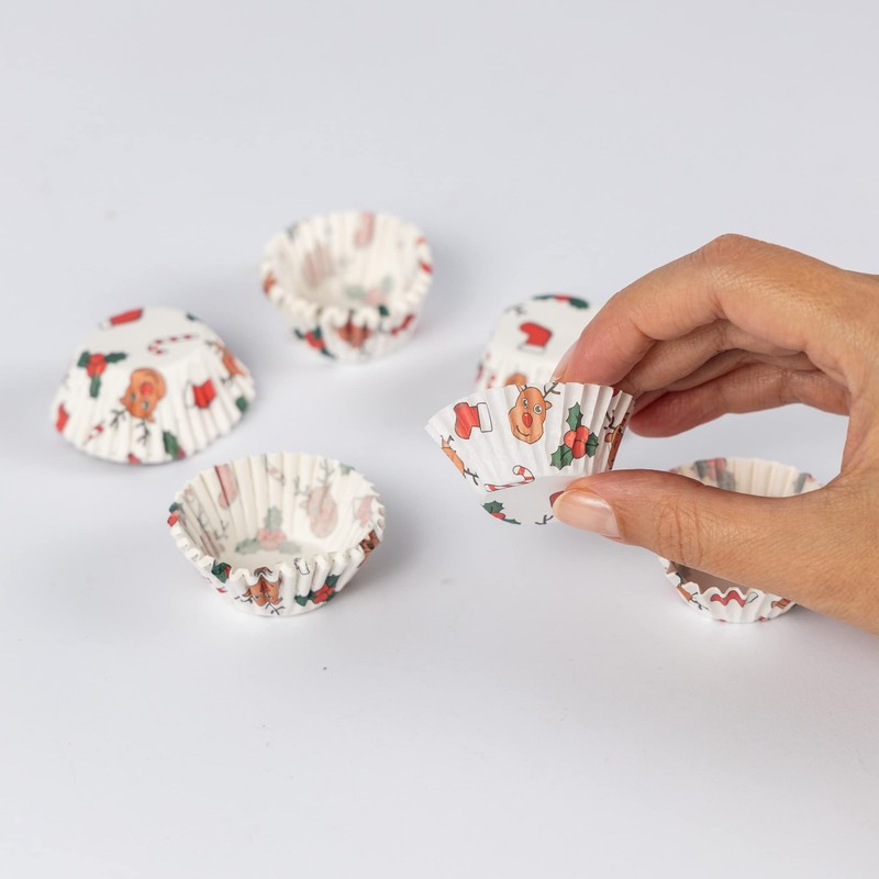 100pcs of Christmas Cupcake Cases with Cute Reindeer Printed Design