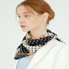 Daks (신세계센텀점)SILK100% 블랙 실크 스퀘어 스카프 DCSC2F021 (Sinsaege Centum City)