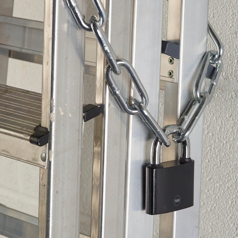 Yale - Y111B/60/132/1 Iron Padlock 60mm - Black - Hardened
