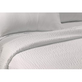 Courtyard by Marriott Textured Pillow Sham - 1 Decorative Pillow Sham with Wash-Activated Ripple Texture Exclusively for Courtyard - White - King (20" x 36" After Washing)