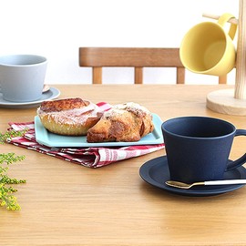 SAKUZAN Coffee Cup & Saucer Set of 2 in Same Color, Mino Ware, Made in Japan, Sakuyama Kiln (Wine)