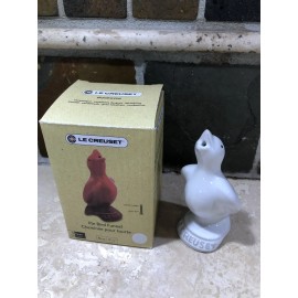 Le Creuset 3.5" Tall "White" LE CREUSET Pie Bird Funnel Vent NWT Stoneware Solid